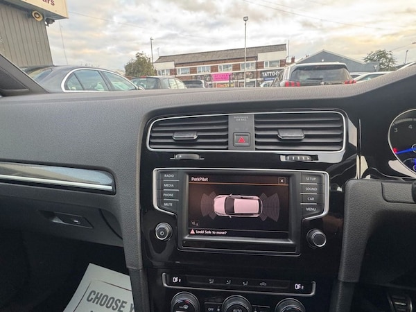 Used Volkswagen Golf 2016 for sale - 76009367: Photo 32
