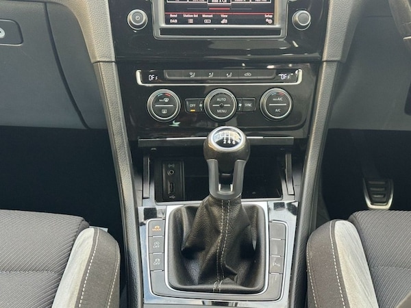 Used Volkswagen Golf 2016 for sale - 76009367: Photo 9