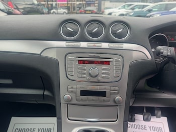 Used Ford Galaxy 2011 for sale - 76223206: Photo 2