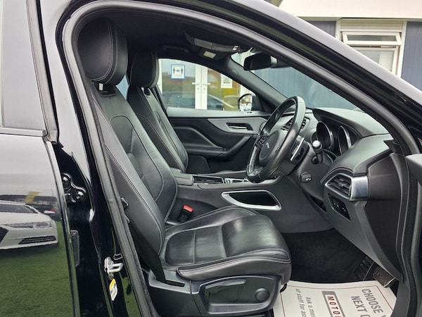 Used Jaguar F-Pace 2017 for sale - 76280225: Photo 11