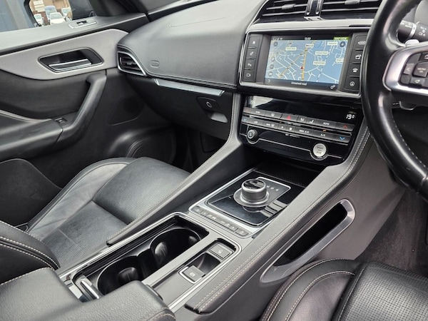 Used Jaguar F-Pace 2017 for sale - 76280225: Photo 31