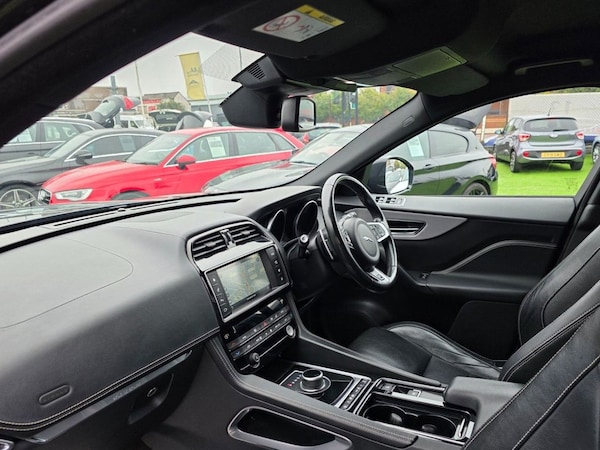 Used Jaguar F-Pace 2017 for sale - 76280225: Photo 43