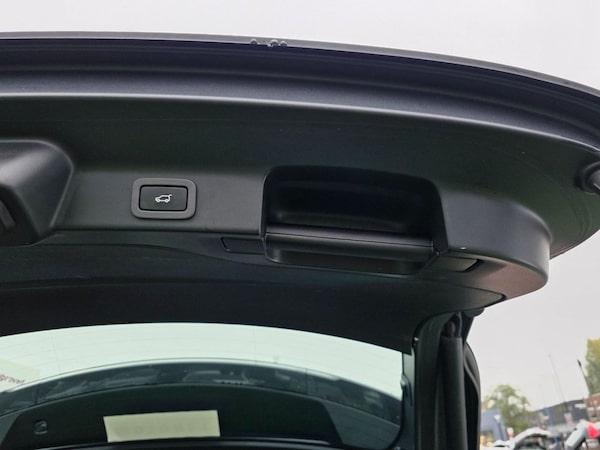 Used Jaguar F-Pace 2017 for sale - 76280225: Photo 45