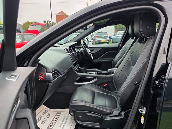 Used Jaguar F-Pace 2017 for sale - 76280225: Photo 7