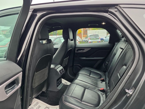 Used Jaguar F-Pace 2017 for sale - 76280225: Photo 8
