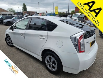 Used Toyota Prius 2015 for sale - 75885636: Photo