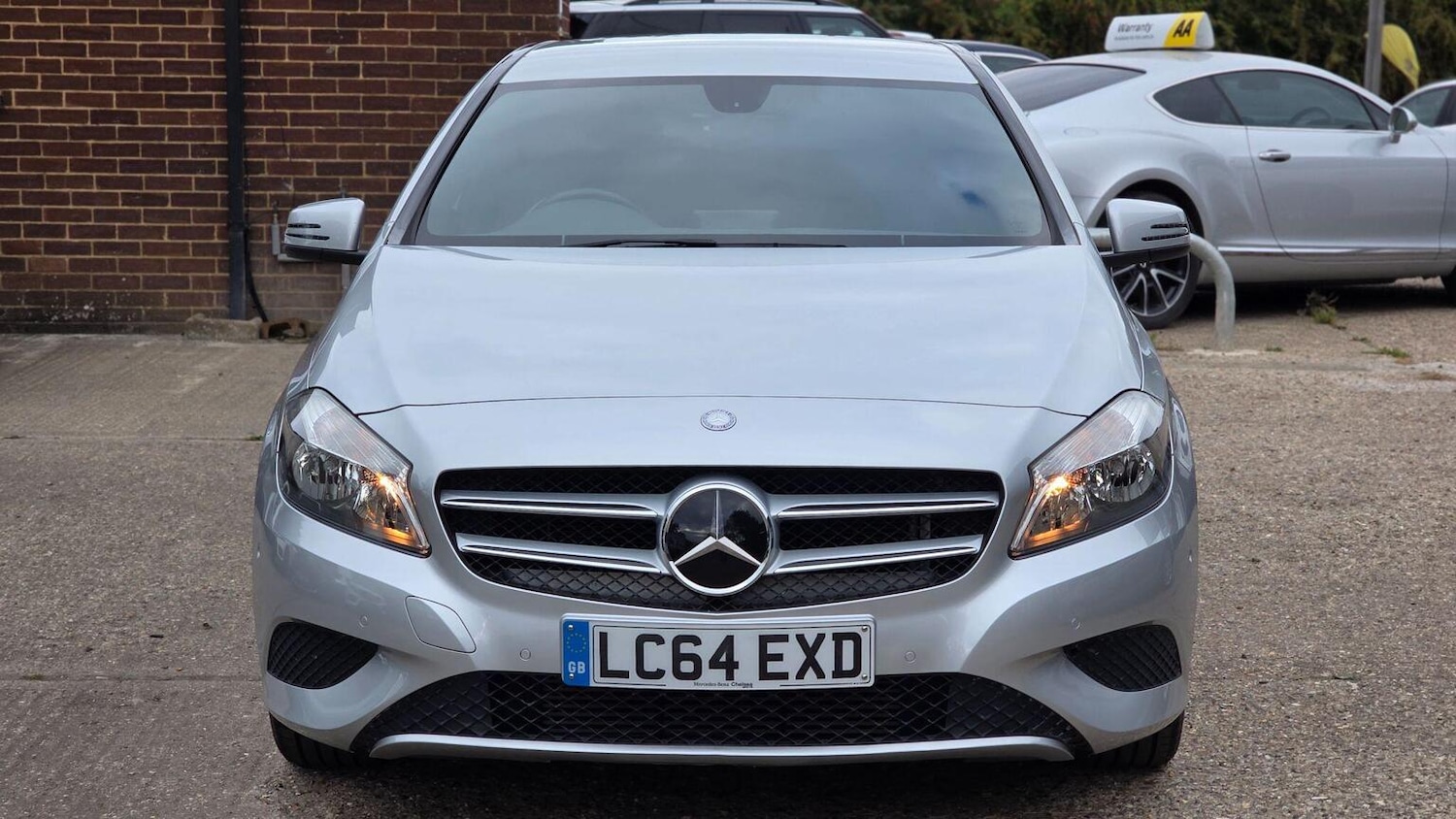 Used Mercedes-Benz A-Class 2014 for sale - 76769284: Photo 2