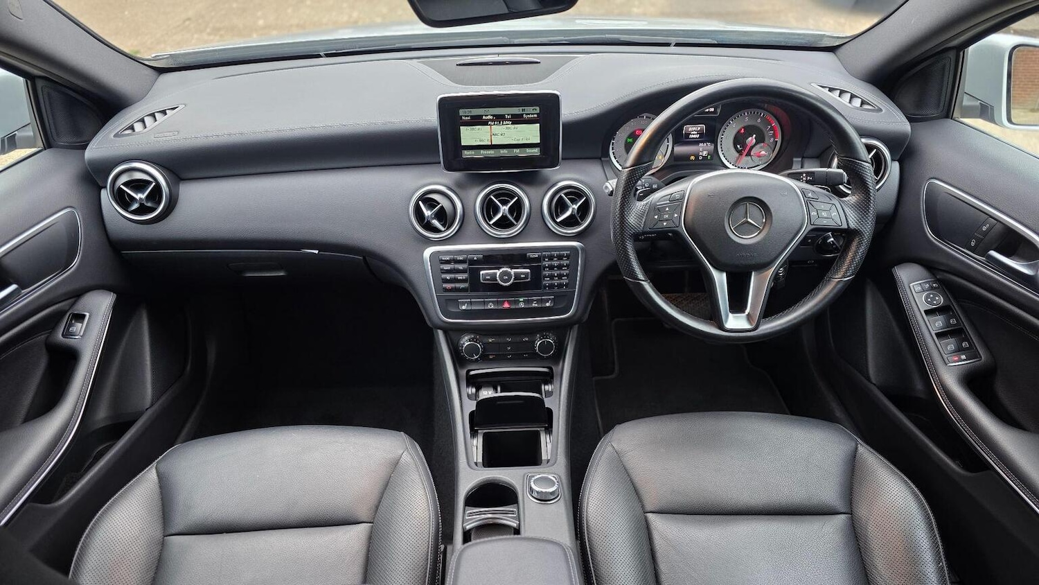 Used Mercedes-Benz A-Class 2014 for sale - 76769284: Photo 34