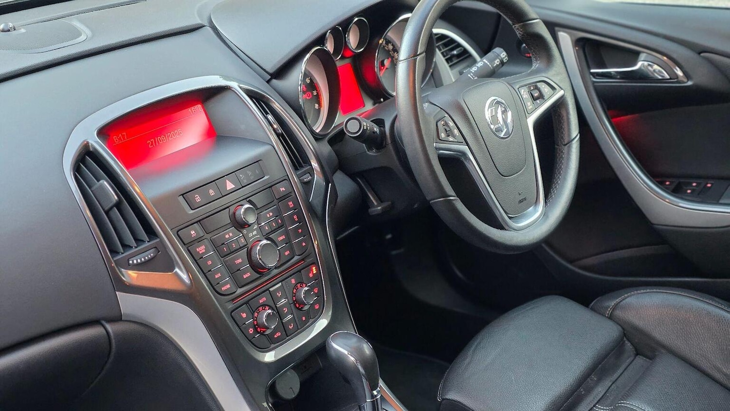 Used Vauxhall Astra 2013 for sale - 76877567: Photo 10