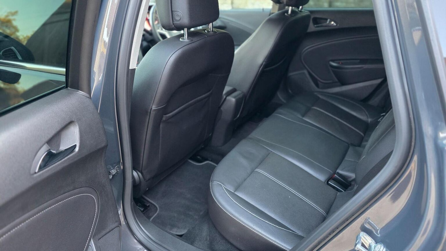 Used Vauxhall Astra 2013 for sale - 76877567: Photo 11