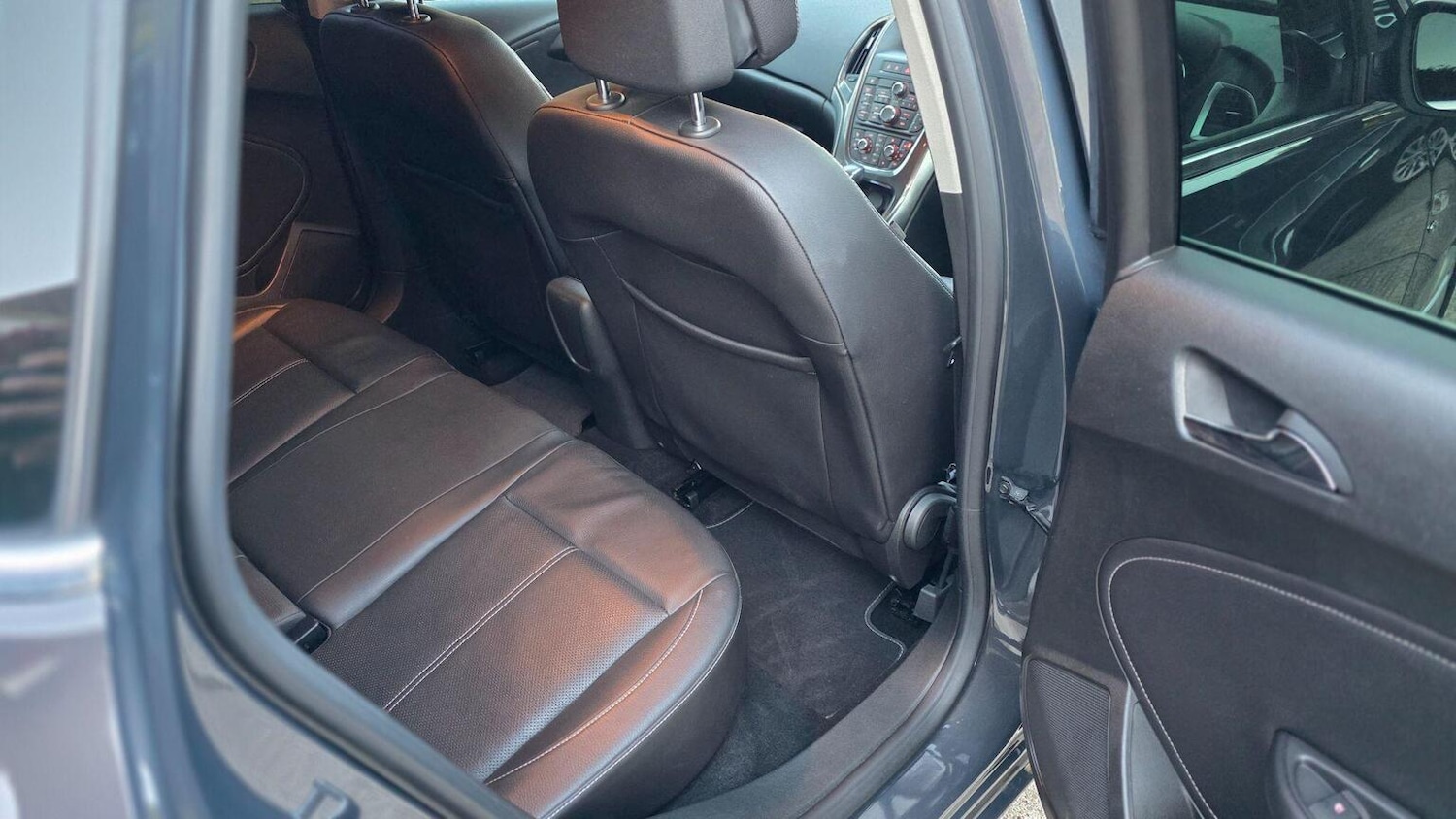 Used Vauxhall Astra 2013 for sale - 76877567: Photo 27