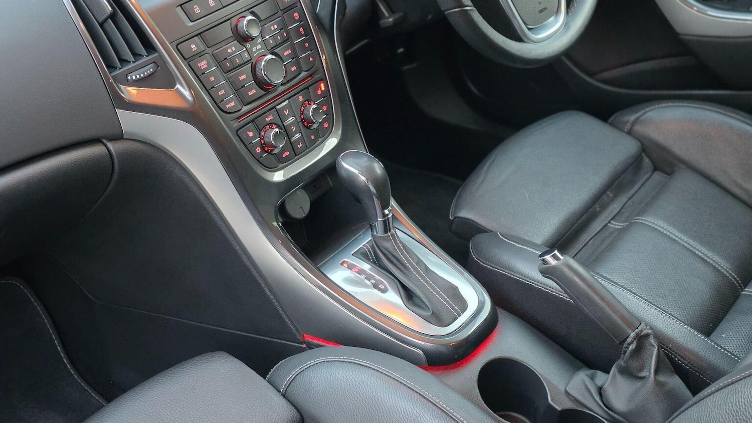 Used Vauxhall Astra 2013 for sale - 76877567: Photo 31