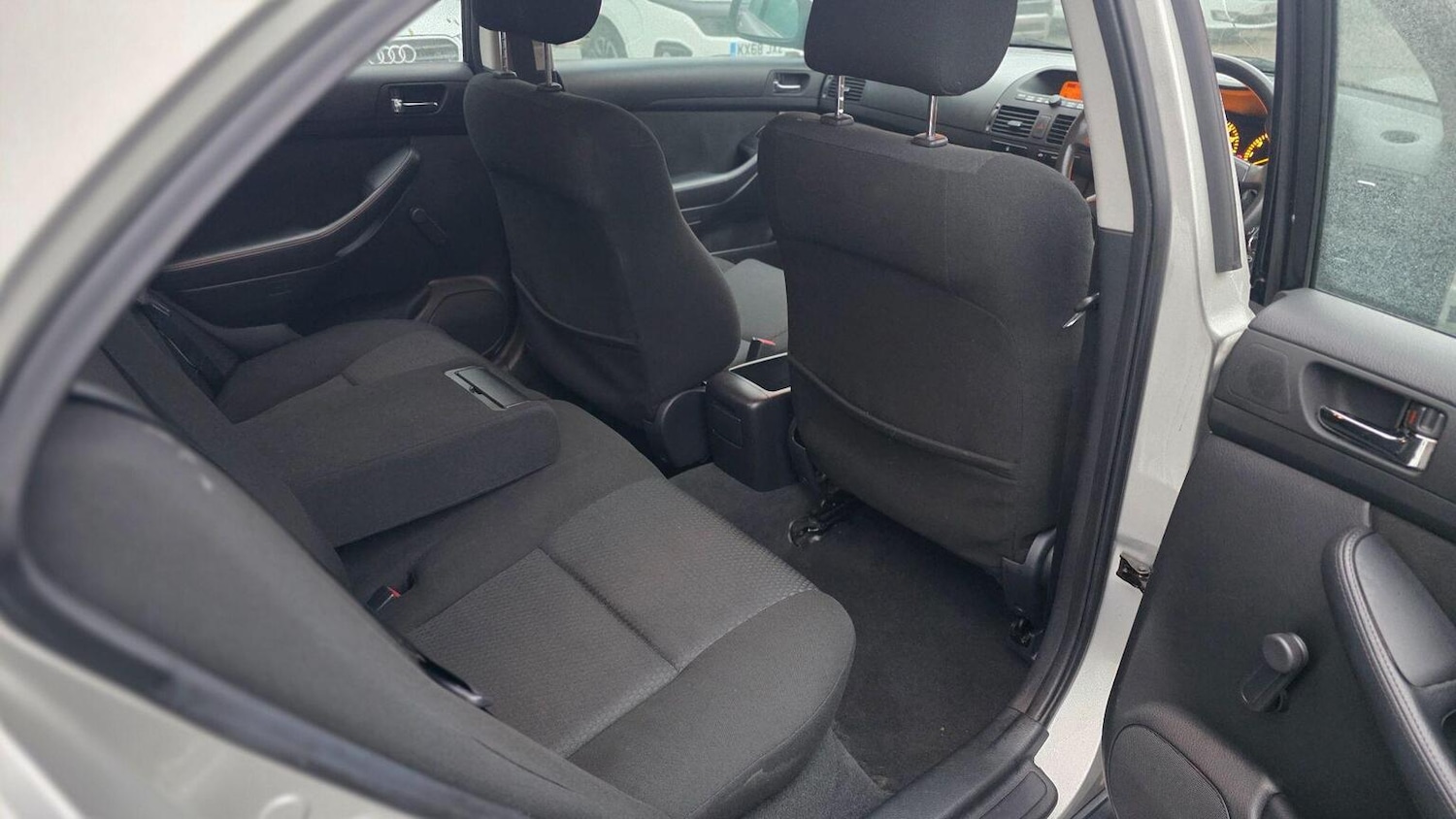 Used Toyota Avensis 2005 for sale - 76611361: Photo 12