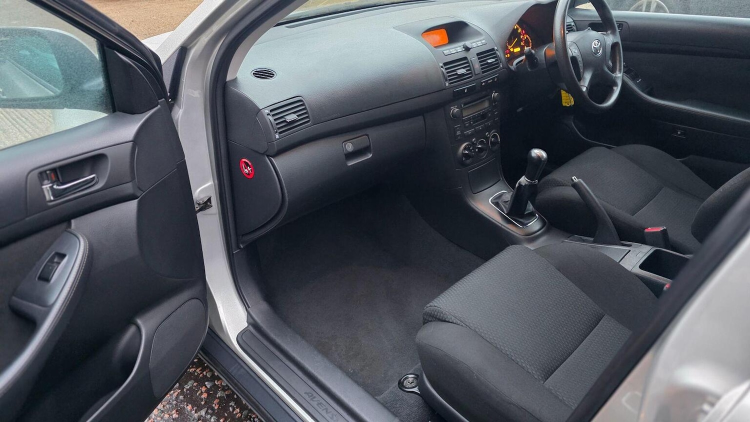 Used Toyota Avensis 2005 for sale - 76611361: Photo 14