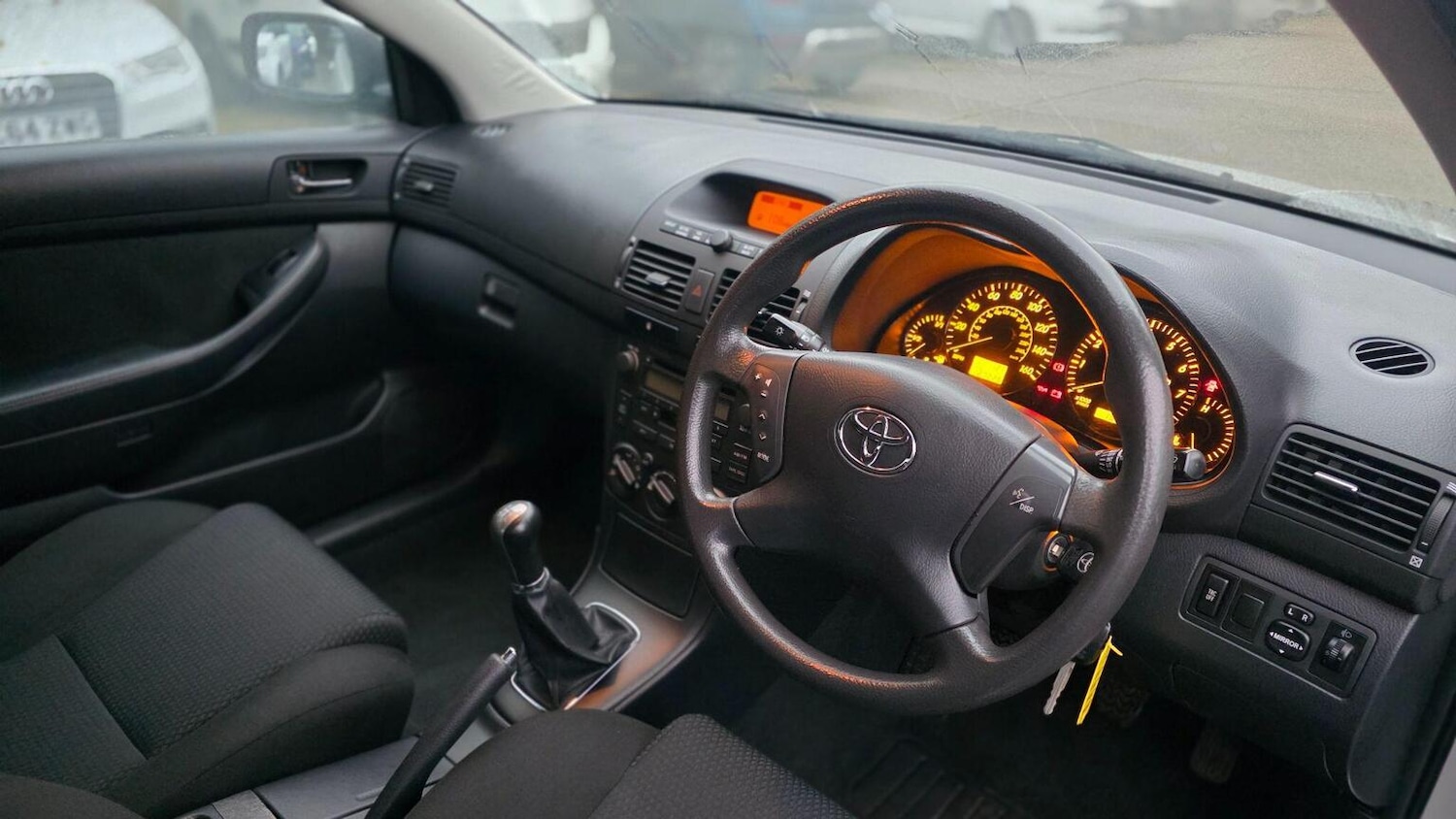 Used Toyota Avensis 2005 for sale - 76611361: Photo 28