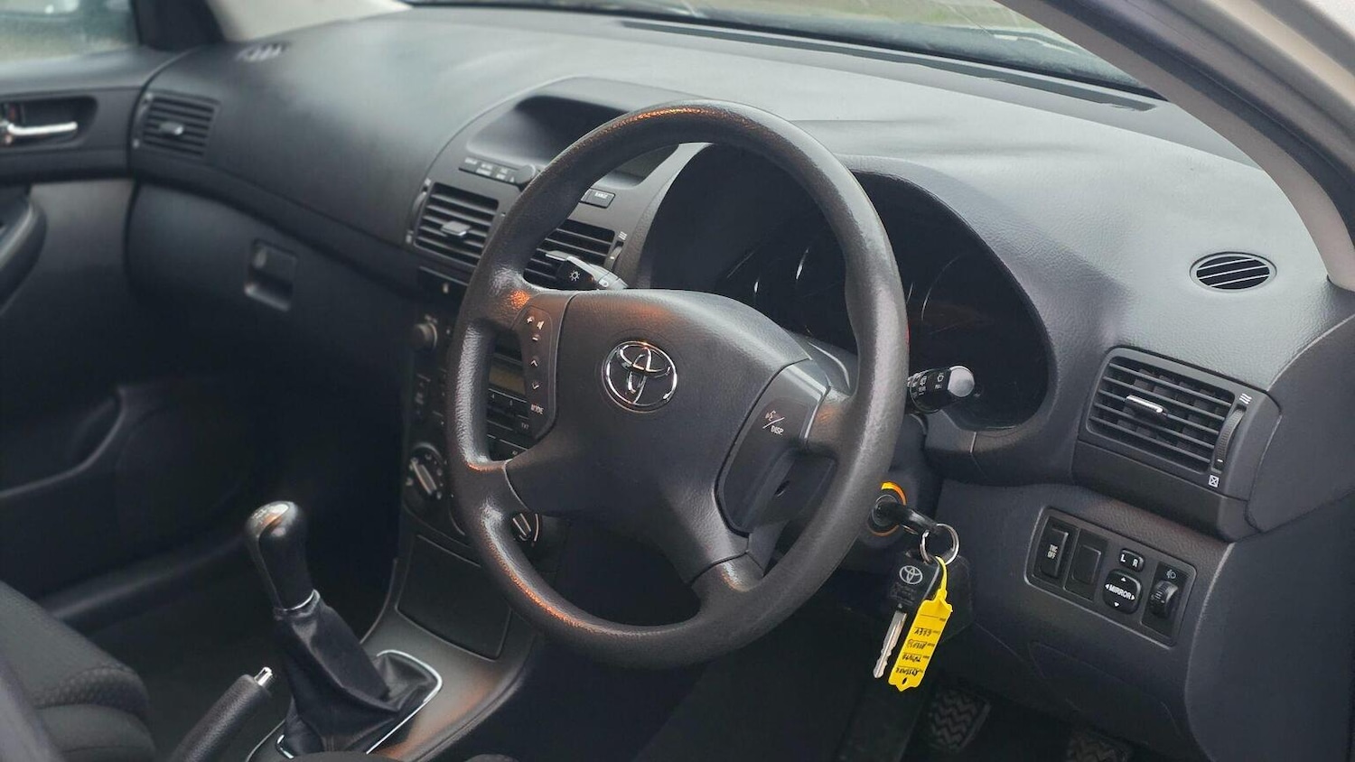 Used Toyota Avensis 2005 for sale - 76611361: Photo 30