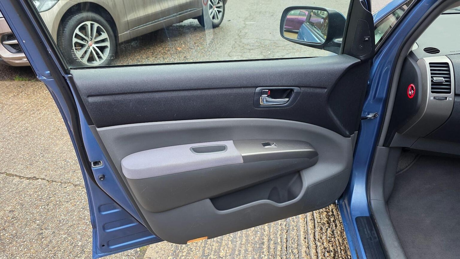 Used Toyota Prius 2007 for sale - 77179750: Photo 32