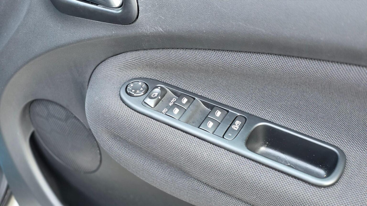 Used Citroen C3 Picasso 2016 for sale - 77635344: Photo 15