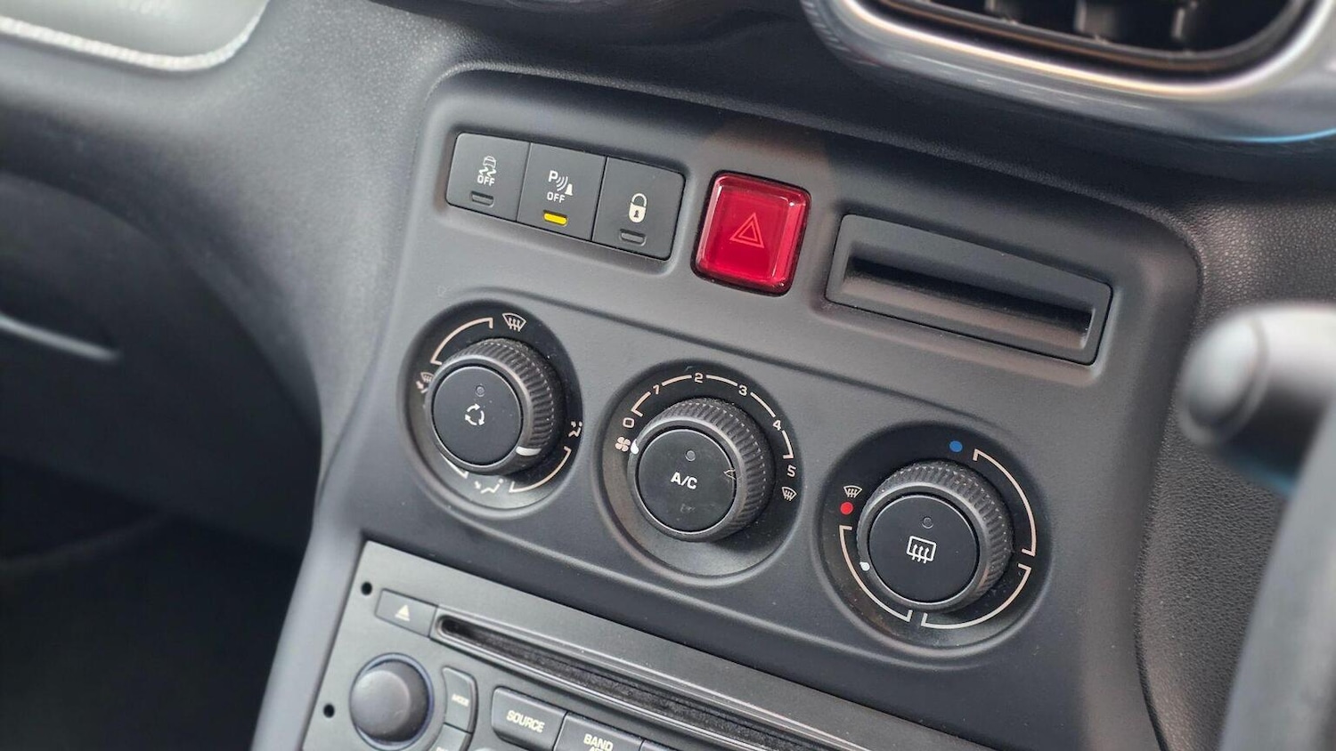 Used Citroen C3 Picasso 2016 for sale - 77635344: Photo 18