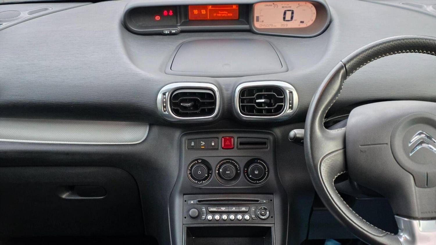 Used Citroen C3 Picasso 2016 for sale - 77635344: Photo 25