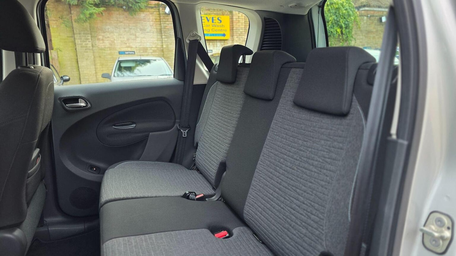 Used Citroen C3 Picasso 2016 for sale - 77635344: Photo 30