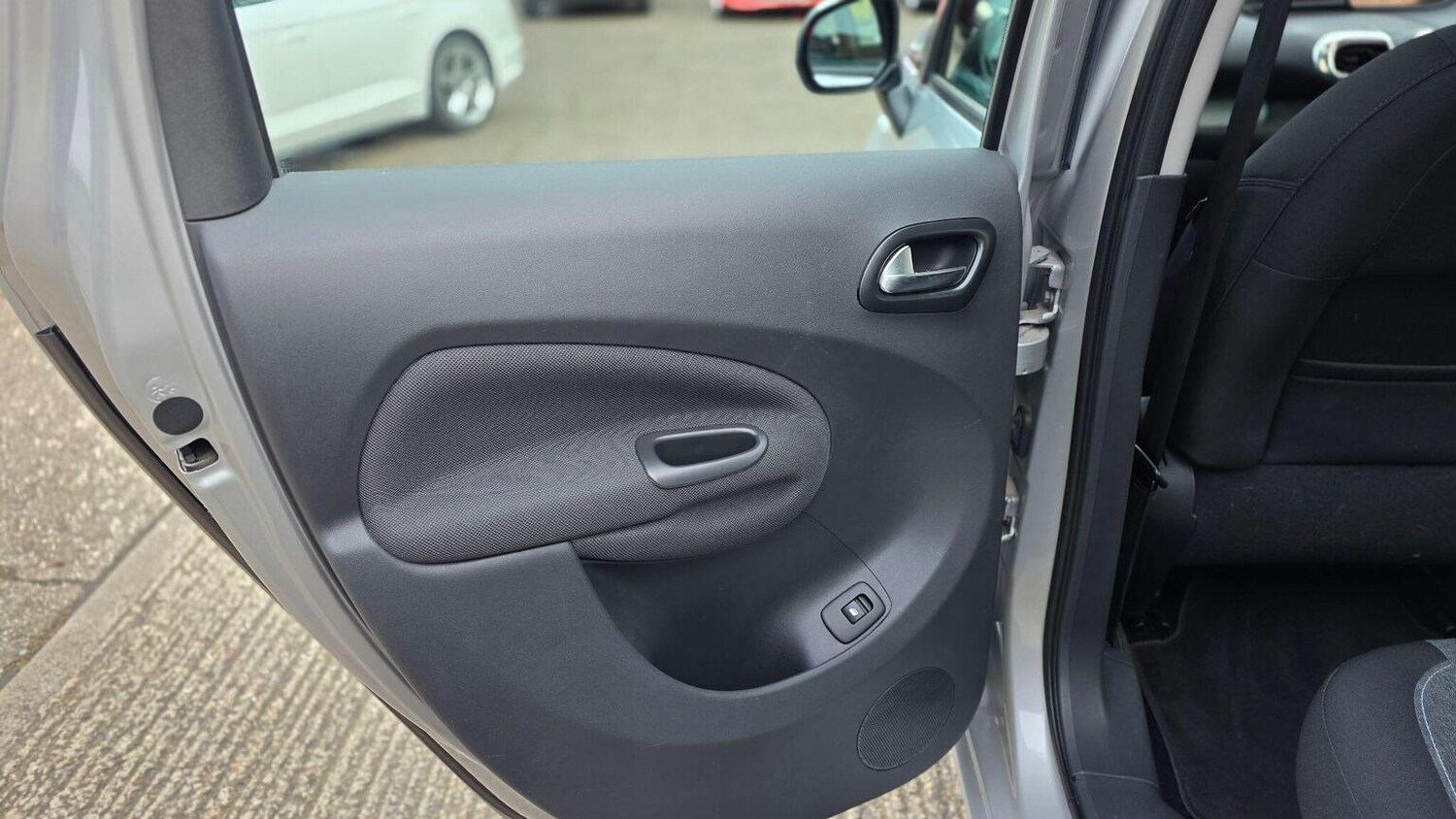 Used Citroen C3 Picasso 2016 for sale - 77635344: Photo 32