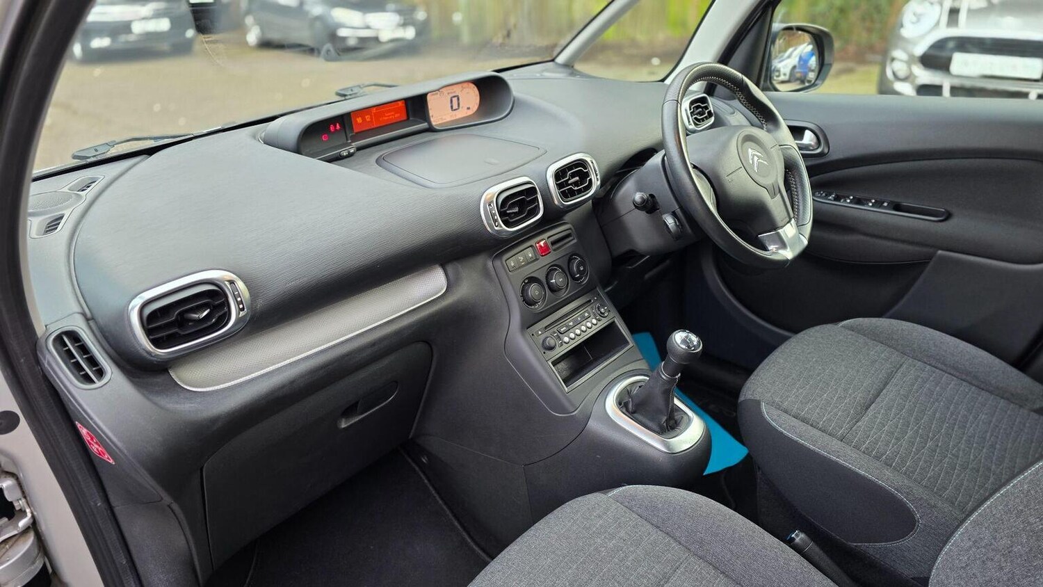 Used Citroen C3 Picasso 2016 for sale - 77635344: Photo 33