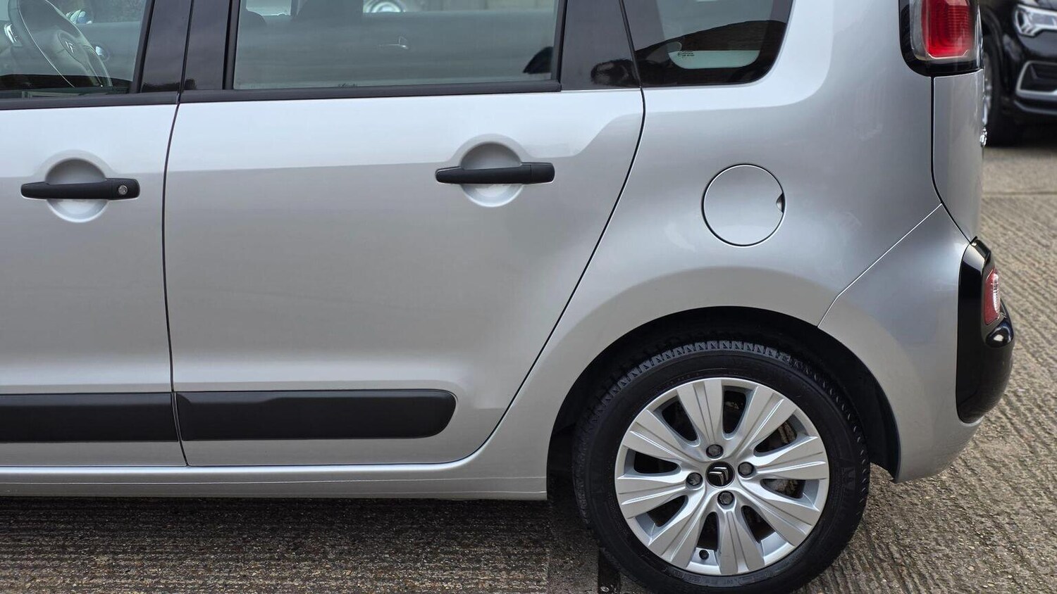 Used Citroen C3 Picasso 2016 for sale - 77635344: Photo 38