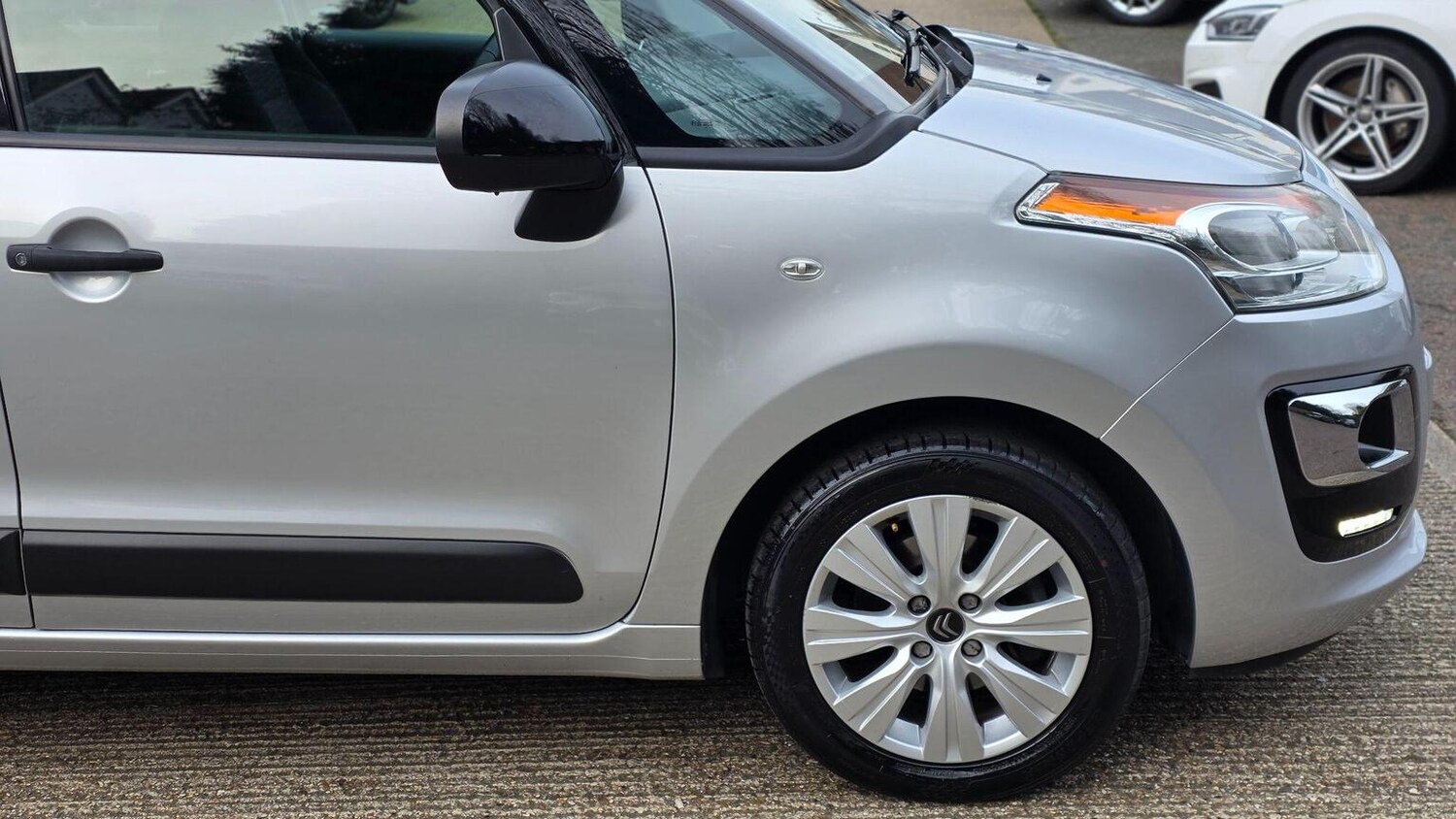 Used Citroen C3 Picasso 2016 for sale - 77635344: Photo 42