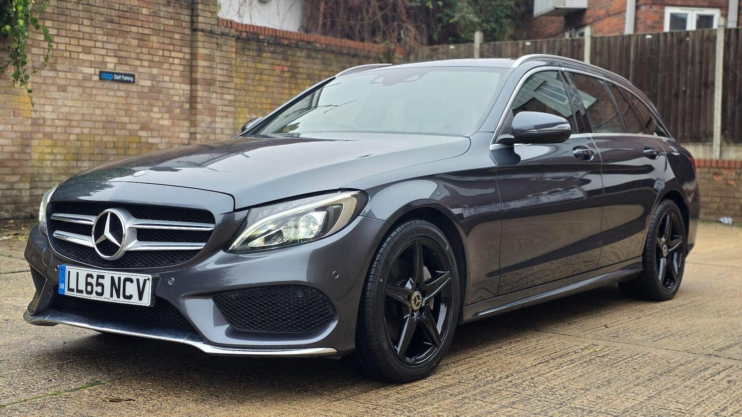 Used Mercedes-Benz C Class 2015 for sale - 77303780: Photo 10