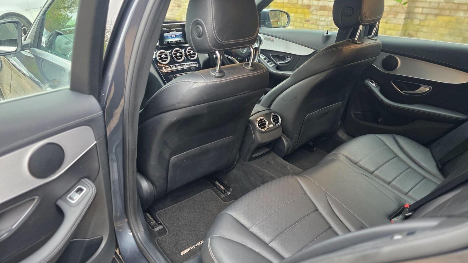 Used Mercedes-Benz C Class 2015 for sale - 77303780: Photo 14