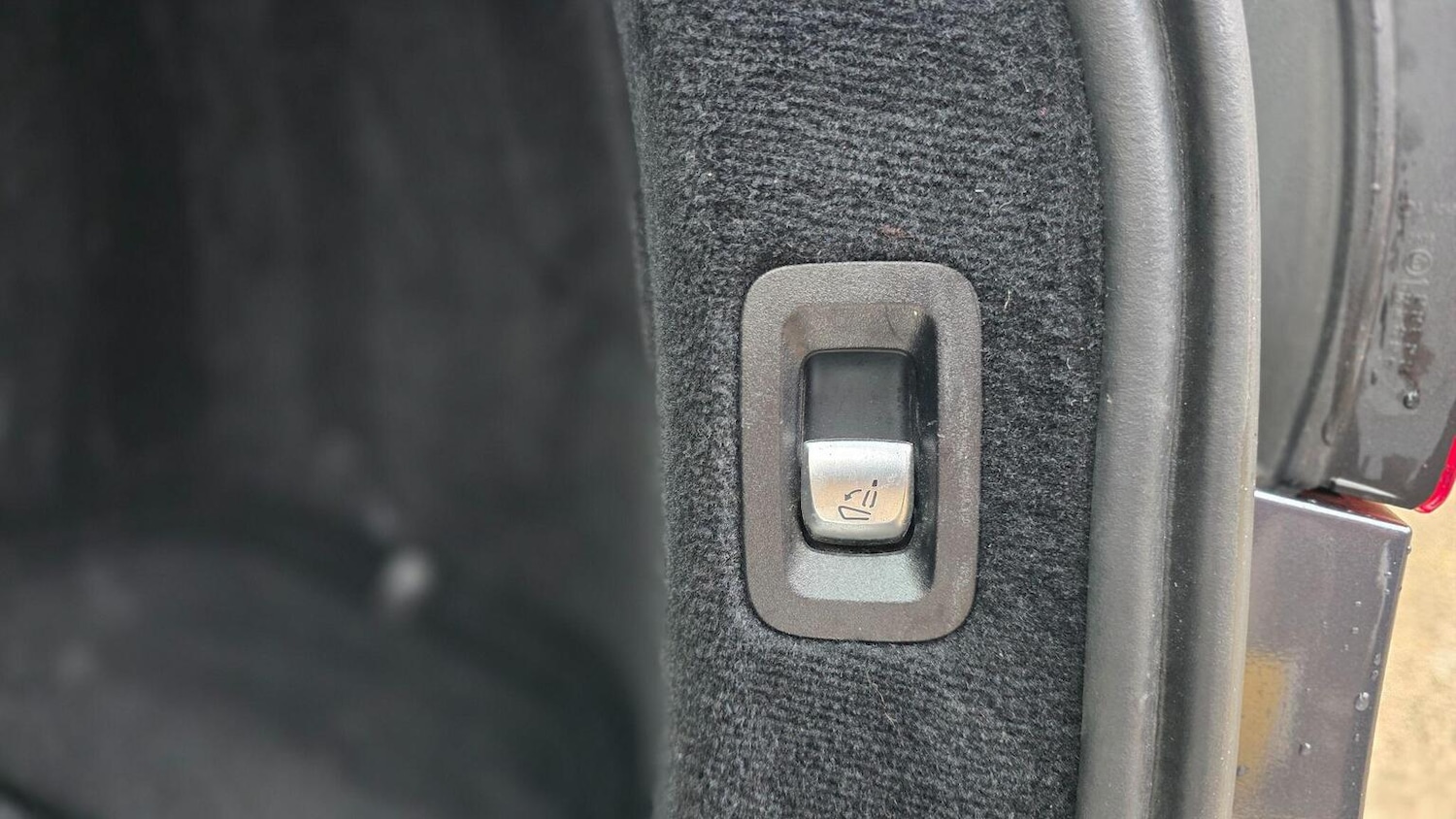 Used Mercedes-Benz C Class 2015 for sale - 77303780: Photo 16