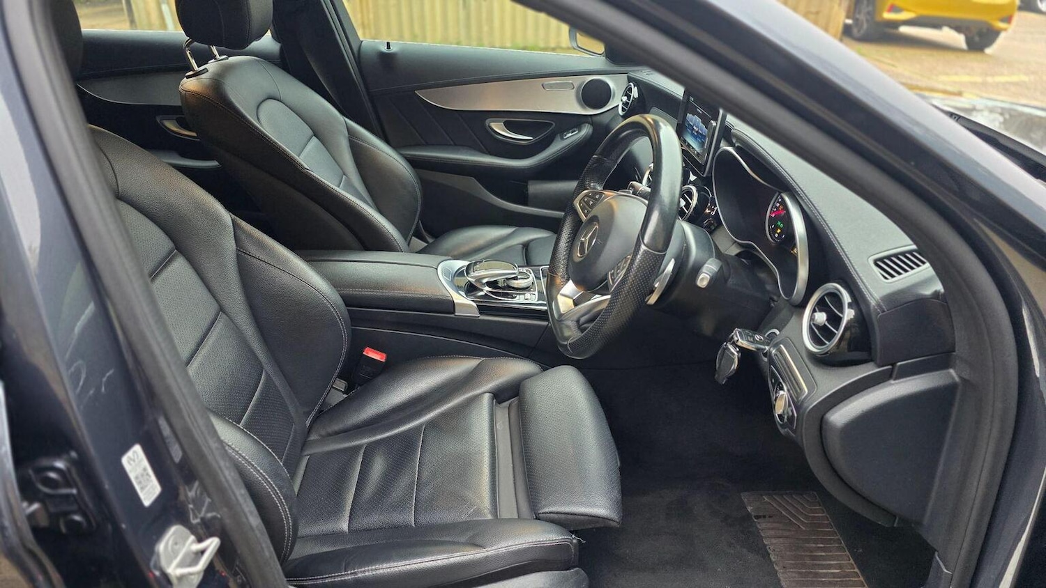 Used Mercedes-Benz C Class 2015 for sale - 77303780: Photo 31