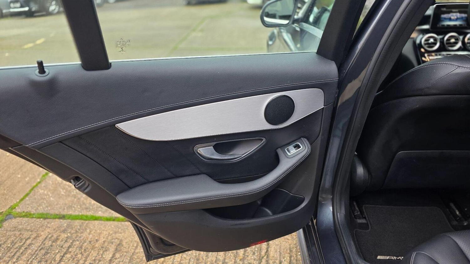 Used Mercedes-Benz C Class 2015 for sale - 77303780: Photo 38