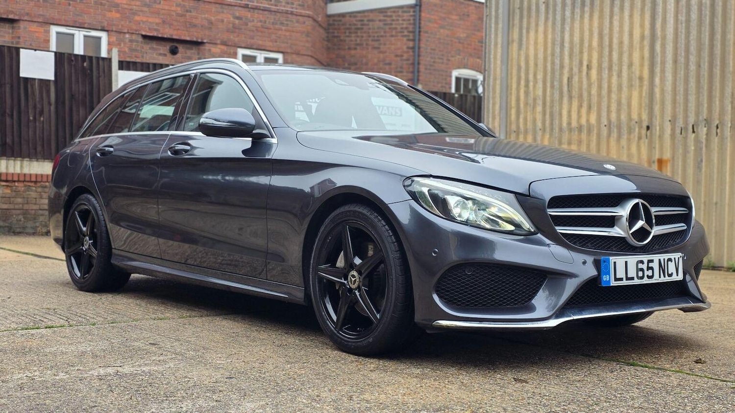 Used Mercedes-Benz C Class 2015 for sale - 77303780: Photo 4