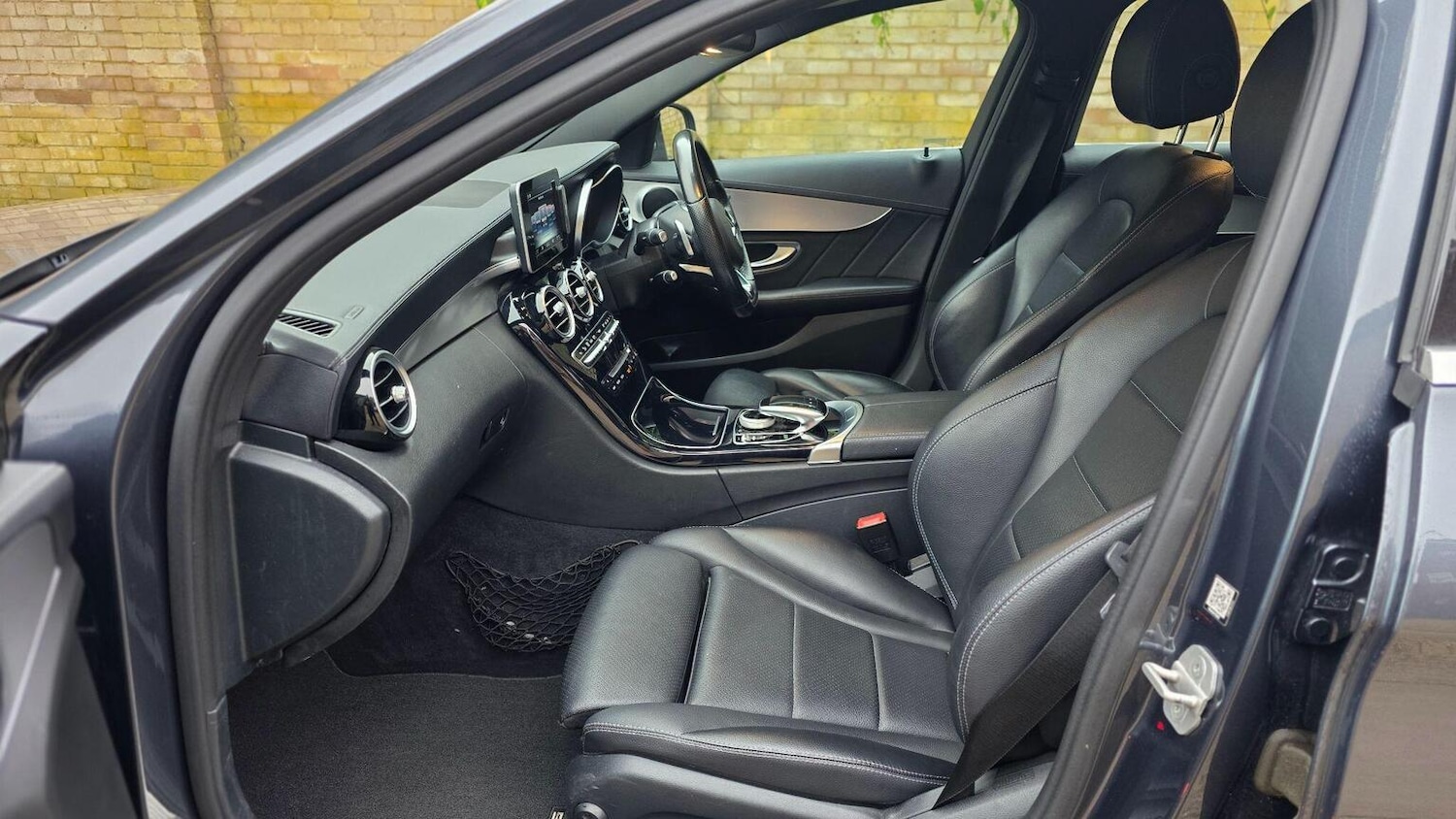 Used Mercedes-Benz C Class 2015 for sale - 77303780: Photo 41