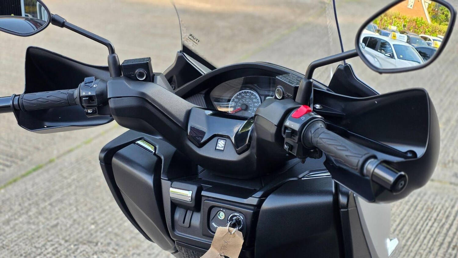Used Suzuki Burgman 400 2023 for sale - 78750534: Photo 12
