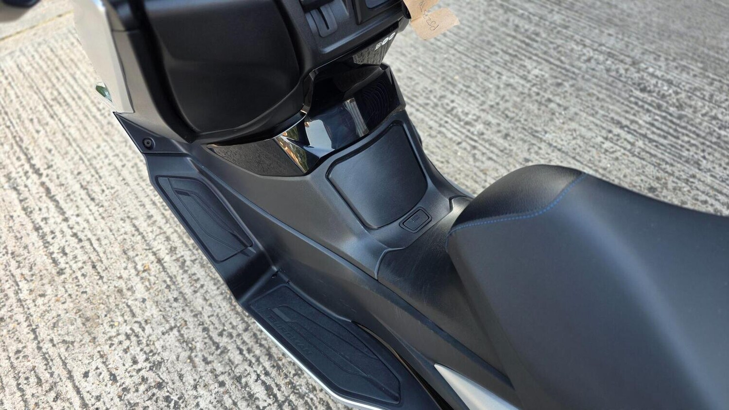 Used Suzuki Burgman 400 2023 for sale - 78750534: Photo 22