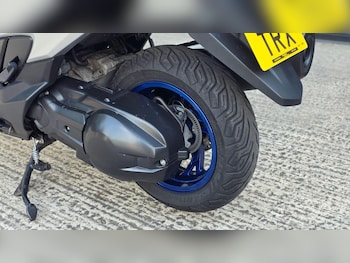 Used Suzuki Burgman 400 2023 for sale - bike-78750534: Photo