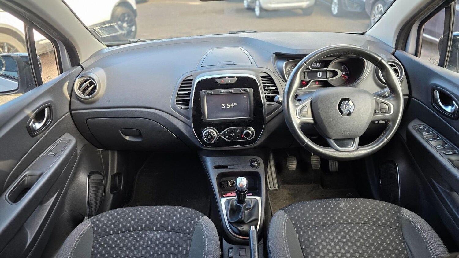 Used Renault Captur 2017 for sale - 77915661: Photo 13