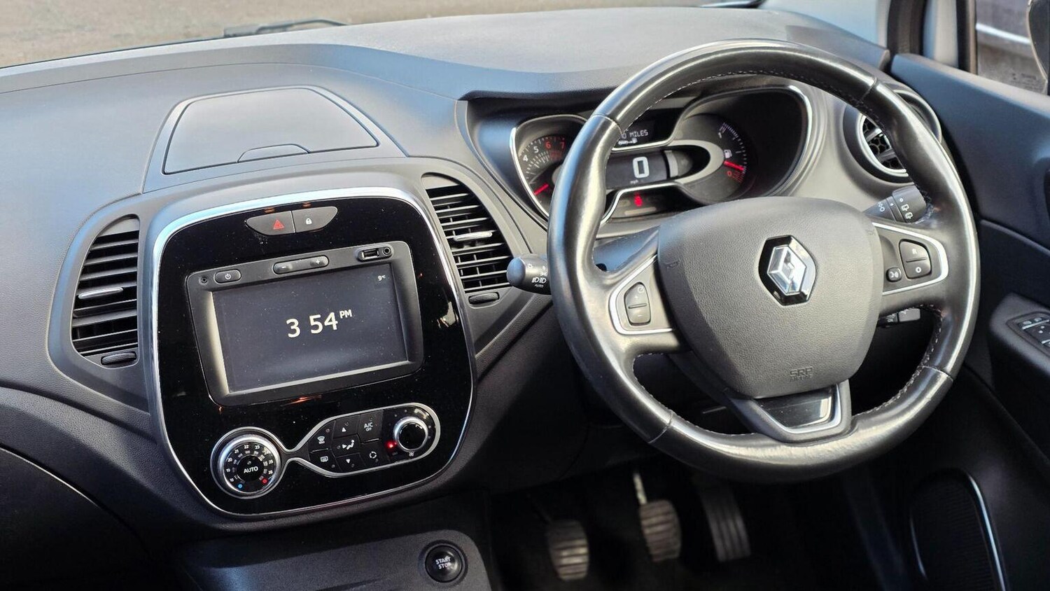 Used Renault Captur 2017 for sale - 77915661: Photo 14