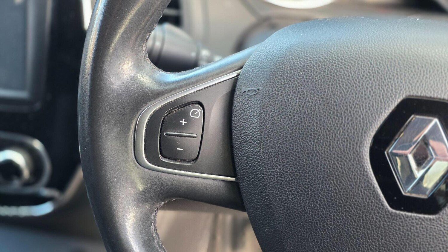 Used Renault Captur 2017 for sale - 77915661: Photo 28