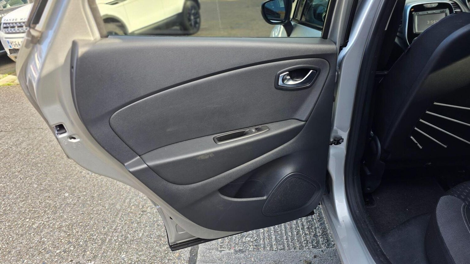 Used Renault Captur 2017 for sale - 77915661: Photo 35