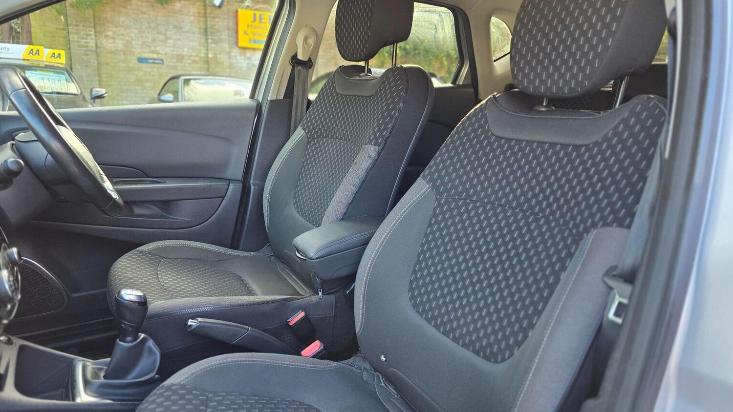 Used Renault Captur 2017 for sale - 77915661: Photo 36