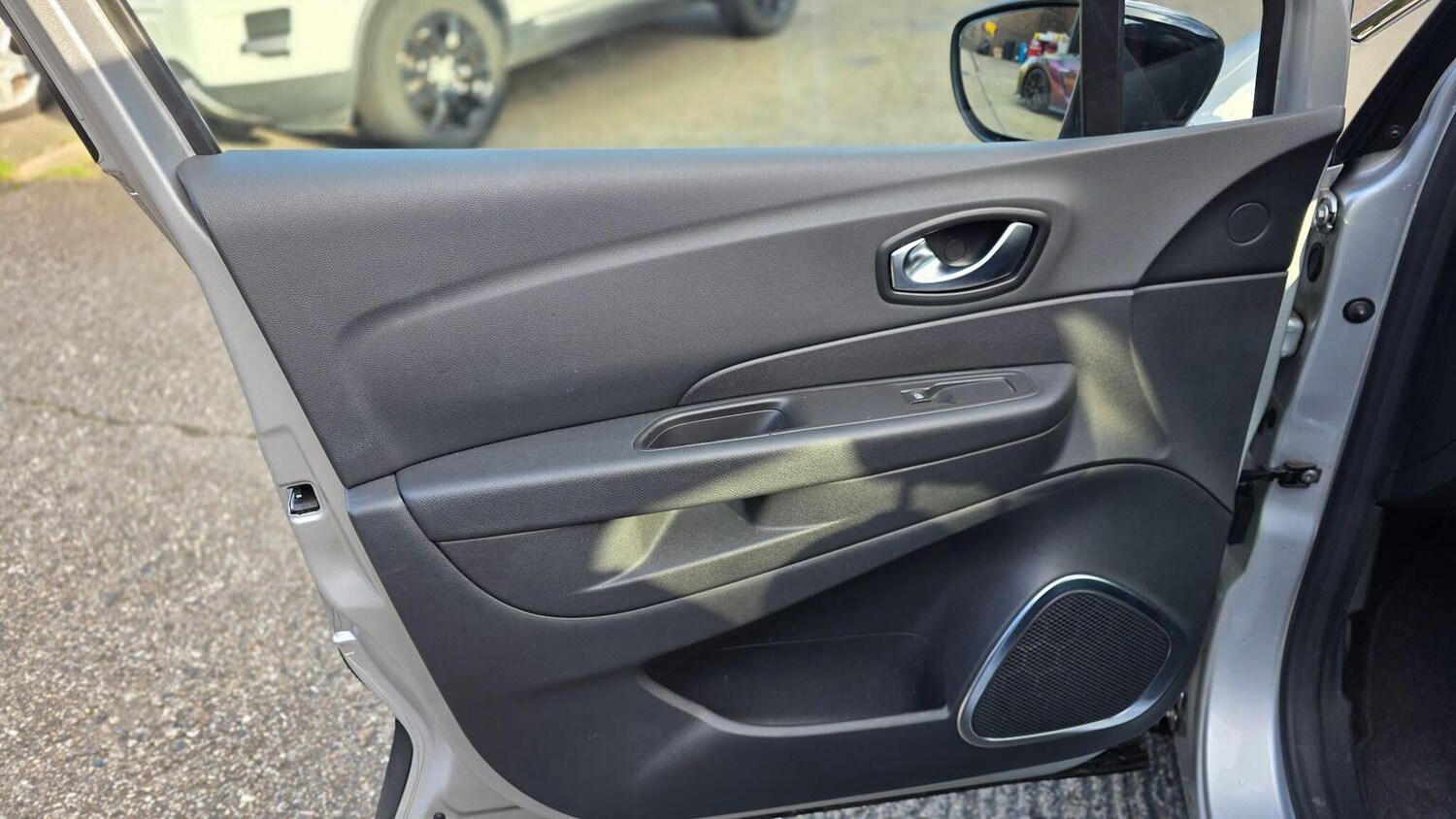 Used Renault Captur 2017 for sale - 77915661: Photo 37