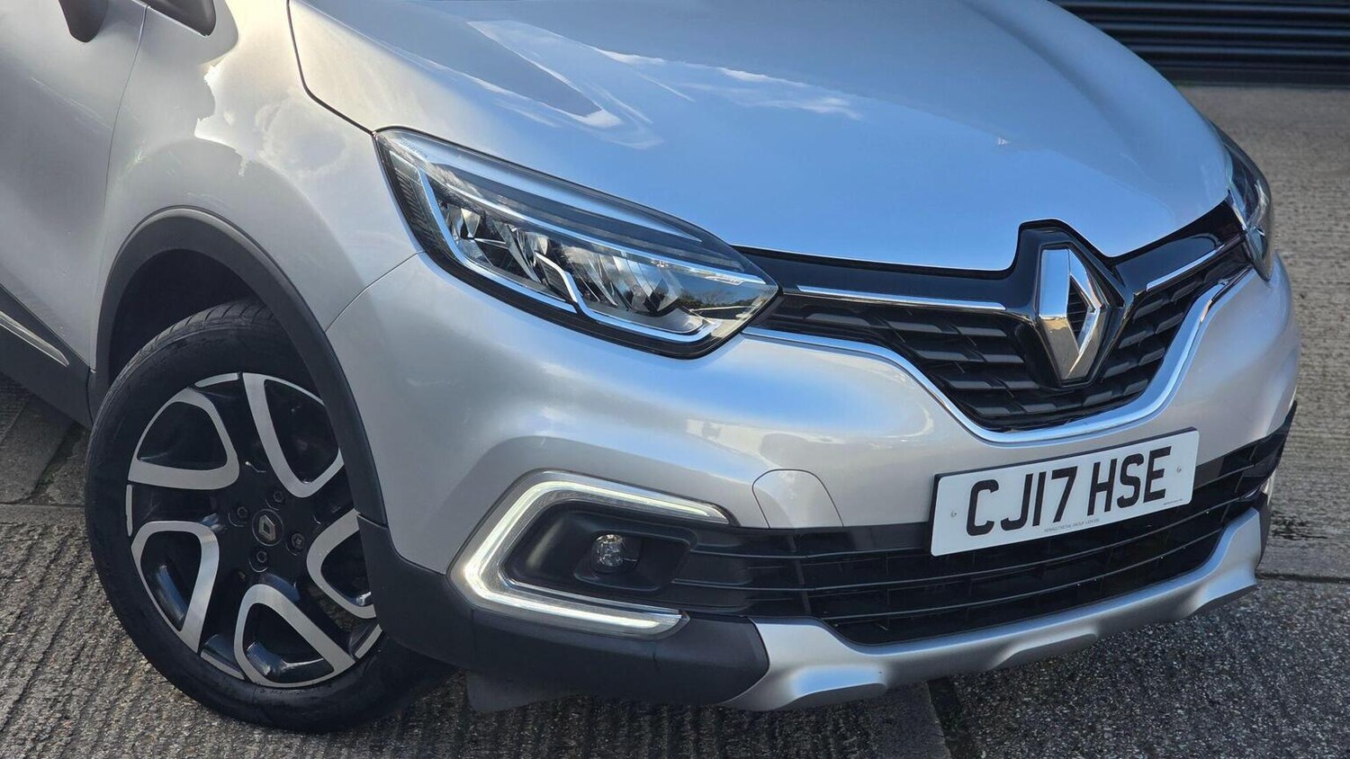 Used Renault Captur 2017 for sale - 77915661: Photo 51