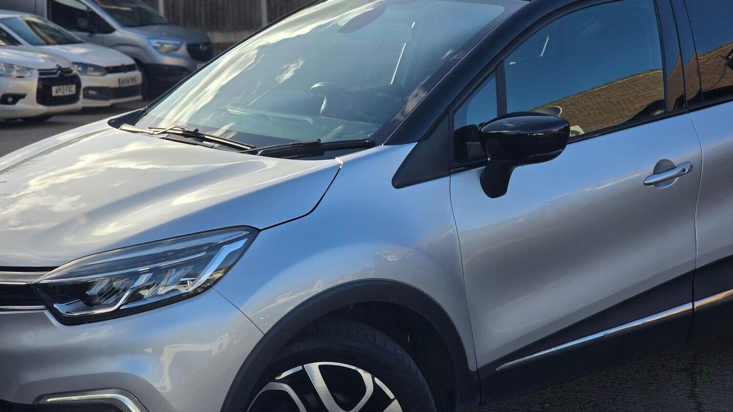Used Renault Captur 2017 for sale - 77915661: Photo 60