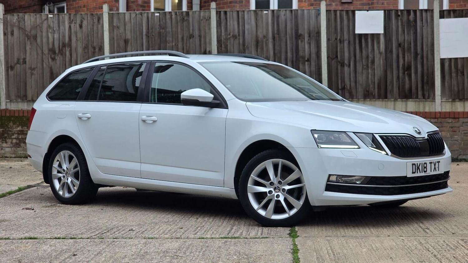 Used Skoda Octavia 2018 for sale - 76712421: Photo 2