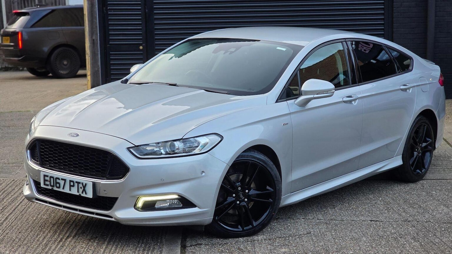 Used Ford Mondeo 2017 for sale - 77567506: Photo 2