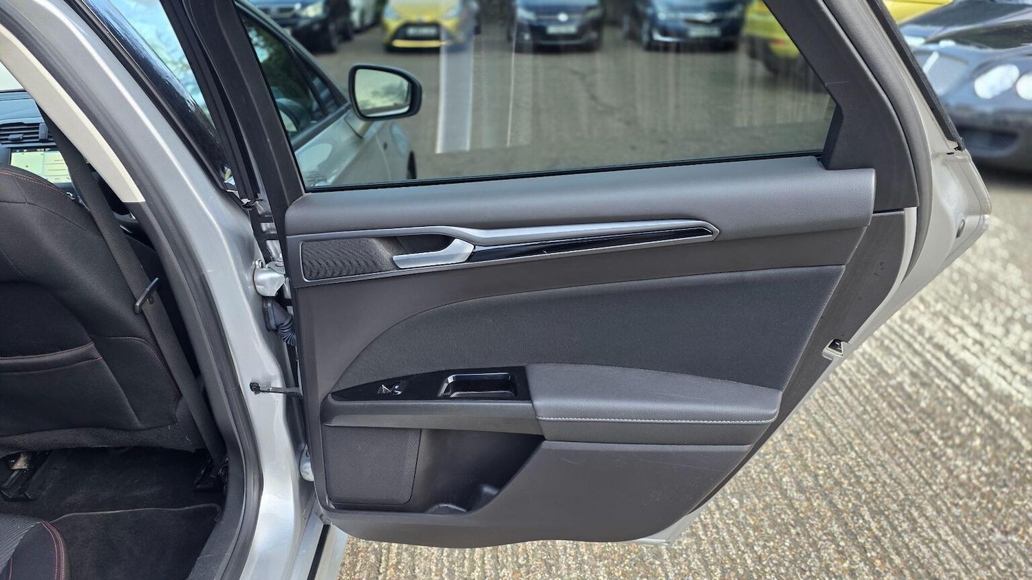 Used Ford Mondeo 2017 for sale - 77567506: Photo 36